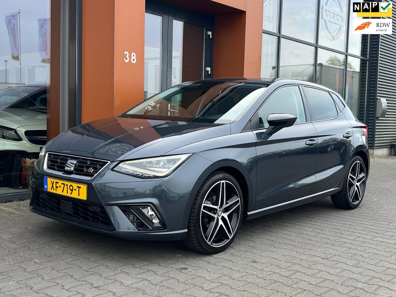 SEAT Ibiza - 1.0TSI FR|Carplay|LED|Navi|ACC|PDC+Camera|Clima - AutoWereld.nl