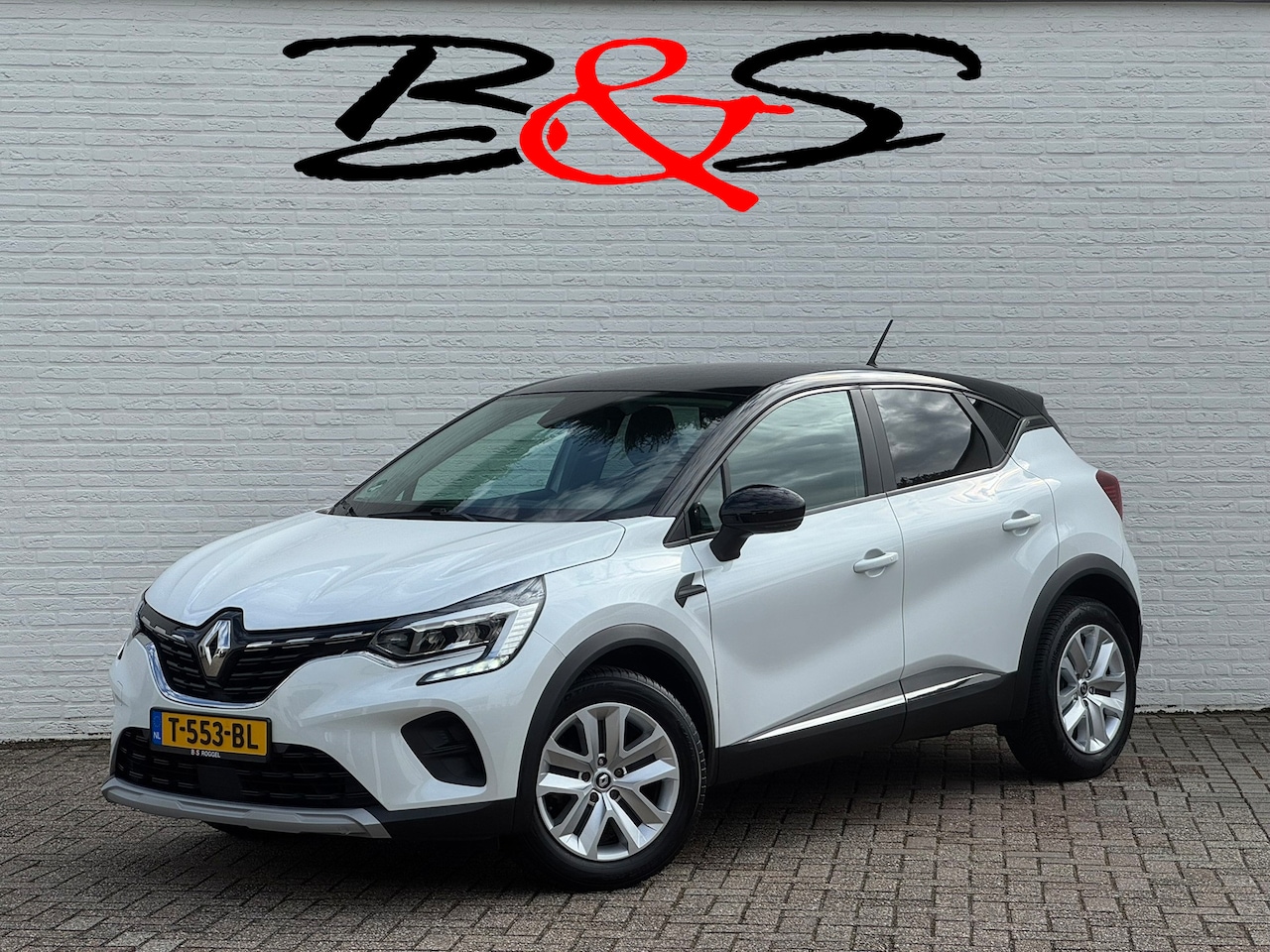 Renault Captur - 1.3 TCe 140 Automaat Navigatie Carplay Cruise Verwarmde stoelen Pdc All season - AutoWereld.nl
