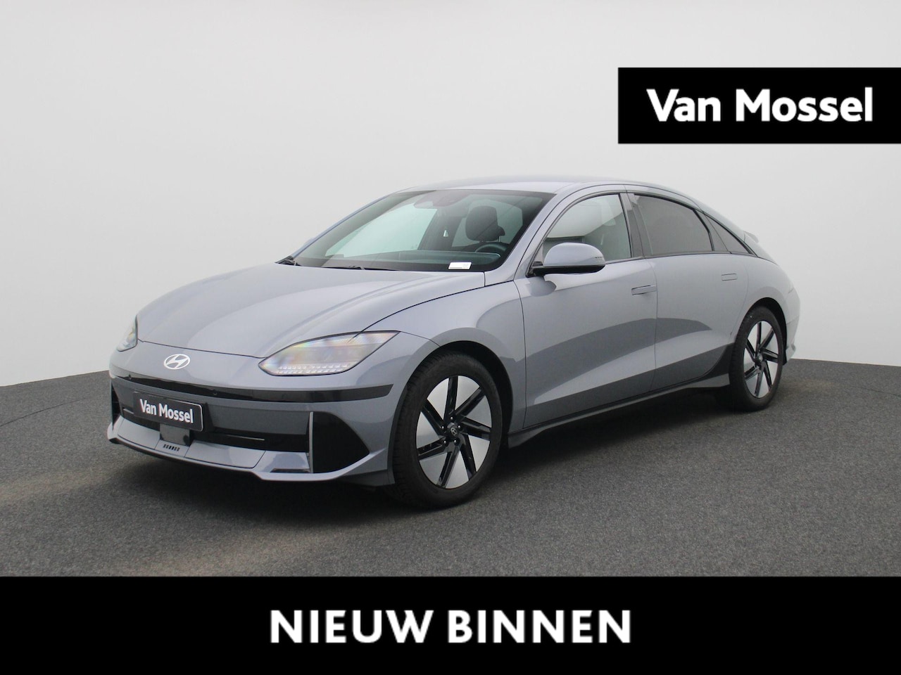 Hyundai IONIQ 6 - 53 kWh Core Plus | ACHTERUITRIJCAMERA | APPLE CARPLAY - ANDROID AUTO | ELEKTRISCHE KOFFERK - AutoWereld.nl
