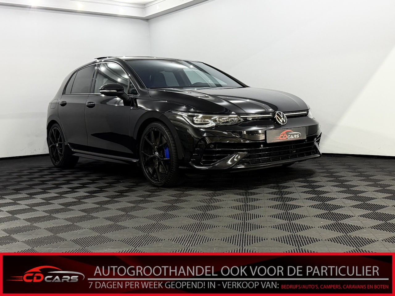 Volkswagen Golf - 2.0 TSI R 4Motion 320PK Iq lights, Panoramadak, Uitlaatsysteem, Camera, Navi, Leder, Sfeer - AutoWereld.nl