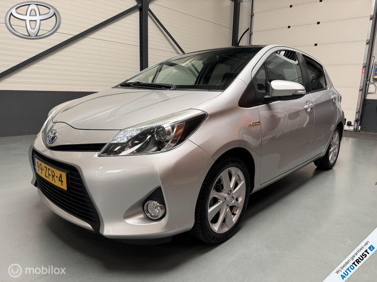 Toyota Yaris - 1.5 Full Hybrid Dynamic Pano|1e Eig|NL-auto! - AutoWereld.nl