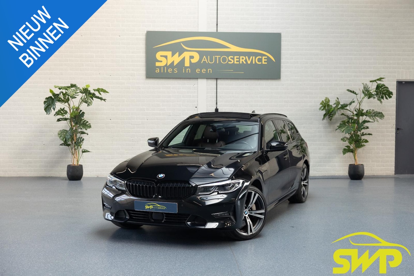BMW 3-serie Touring - 330e High Executive | Pano | HUD | Laser | ACC | Blind spot | Trekhaak zwenkbaar | 360 | M - AutoWereld.nl
