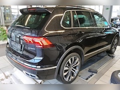 Volkswagen Tiguan - 1.4 TSI eHybrid R-Line Business+ 245 PK| Dealeronderhouden | Trekhaak | Navigatie | Stoelv
