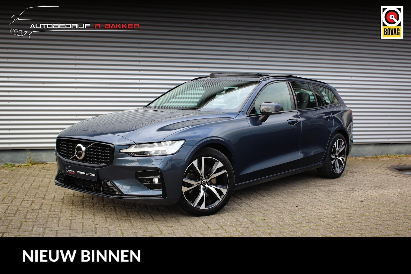 Volvo V60 - 2.0 B3 Ultimate Dark // Panoramadak | Harman Kardon | Leder | HUD | Memory | Stoelverwarmi - AutoWereld.nl