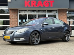Opel Insignia - Cosmo 2.0 T 220 pk AUTOMAAT - Xenon - Leder - Zeer snel