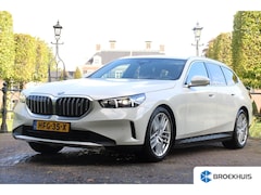 BMW i5 Touring - eDrive40 84kWh | ORIGINEEL NL | B&W AUDIO | CAMERA | LUXE LEDER | STOELVERWARMING | DEALER