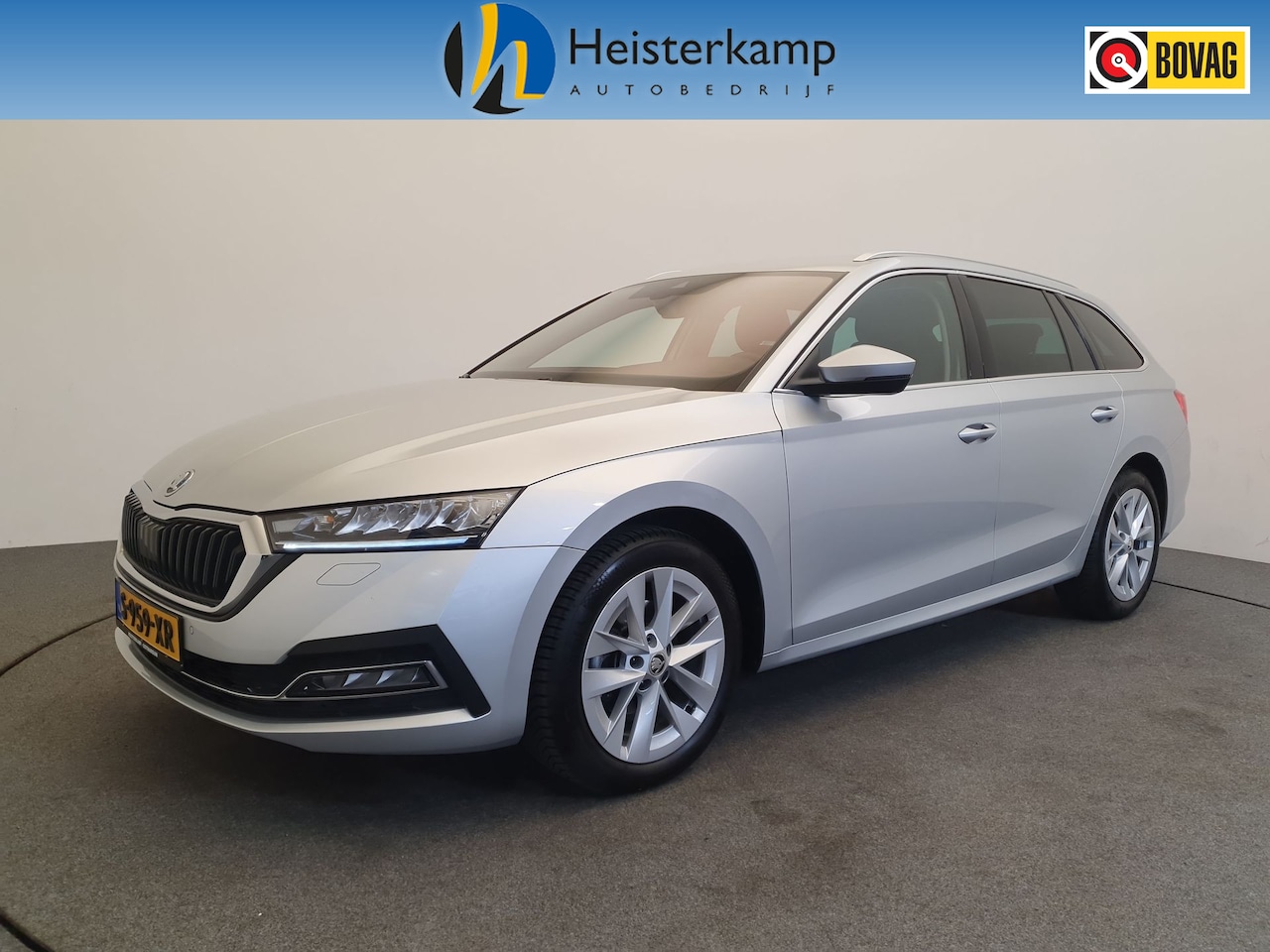 Skoda Octavia Combi - 1.5 e-TSI 150pk DSG/AUT Business Edition Wegklapbare trekhaak, Camera, Winterpakket - AutoWereld.nl