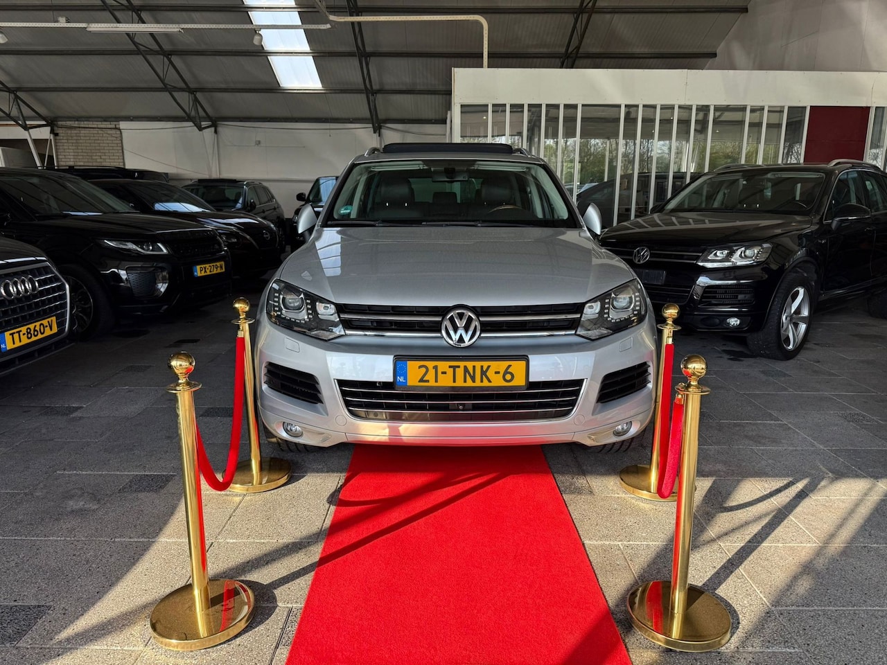 Volkswagen Touareg - 3.0 TDI HIGHLINE AUT PANO FULL - AutoWereld.nl