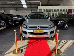 Volkswagen Touareg - 3.0 TDI HIGHLINE AUT PANO FULL