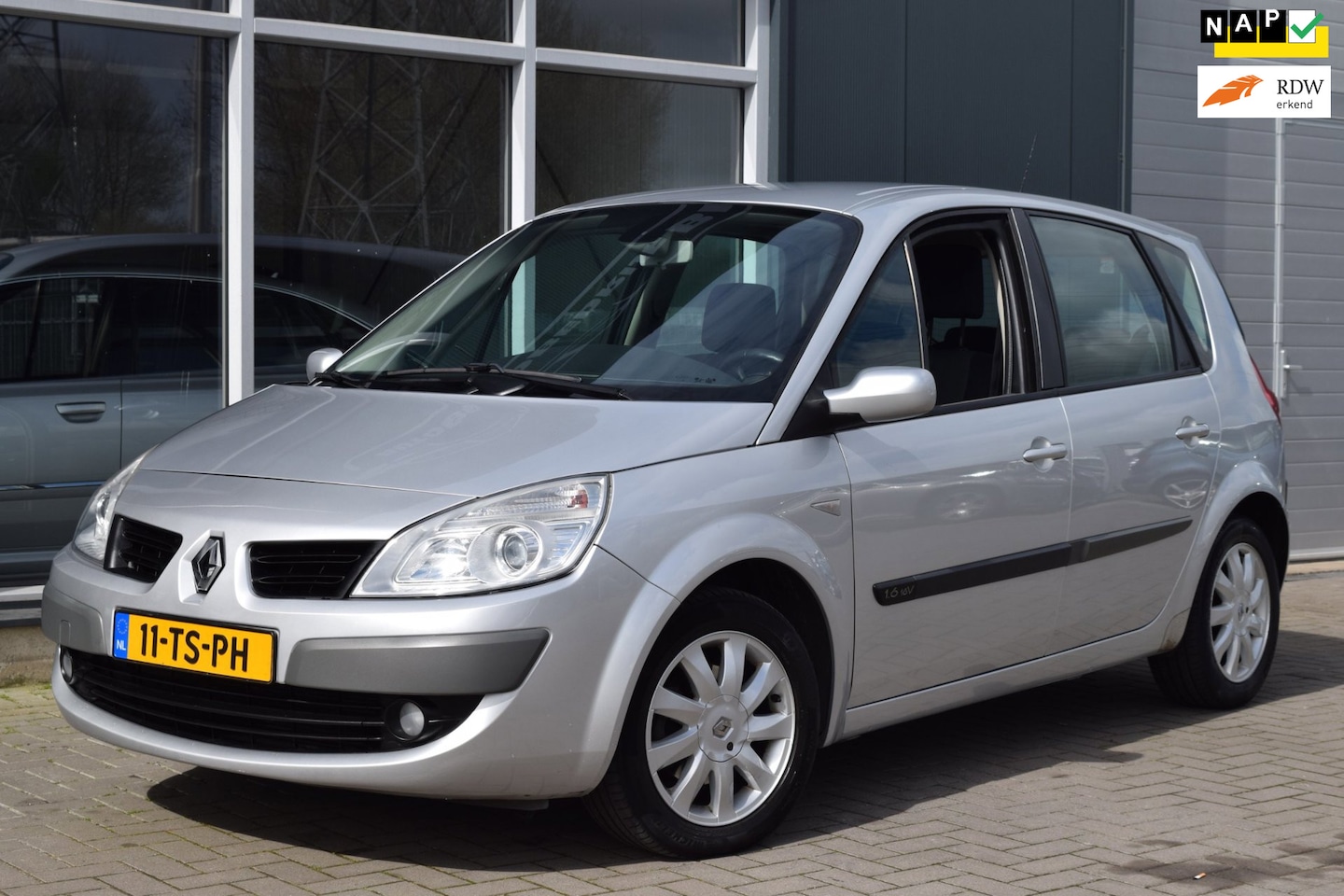 Renault Scénic - 1.6-16V Business Line | Automaat | Airco | NAP + APK 4-2027 - AutoWereld.nl