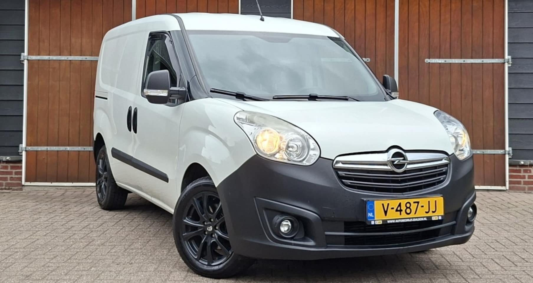 Opel Combo - 1.3 CDTi L1H1 Edit, Airco, Bluetooth, All seasonbanden - AutoWereld.nl