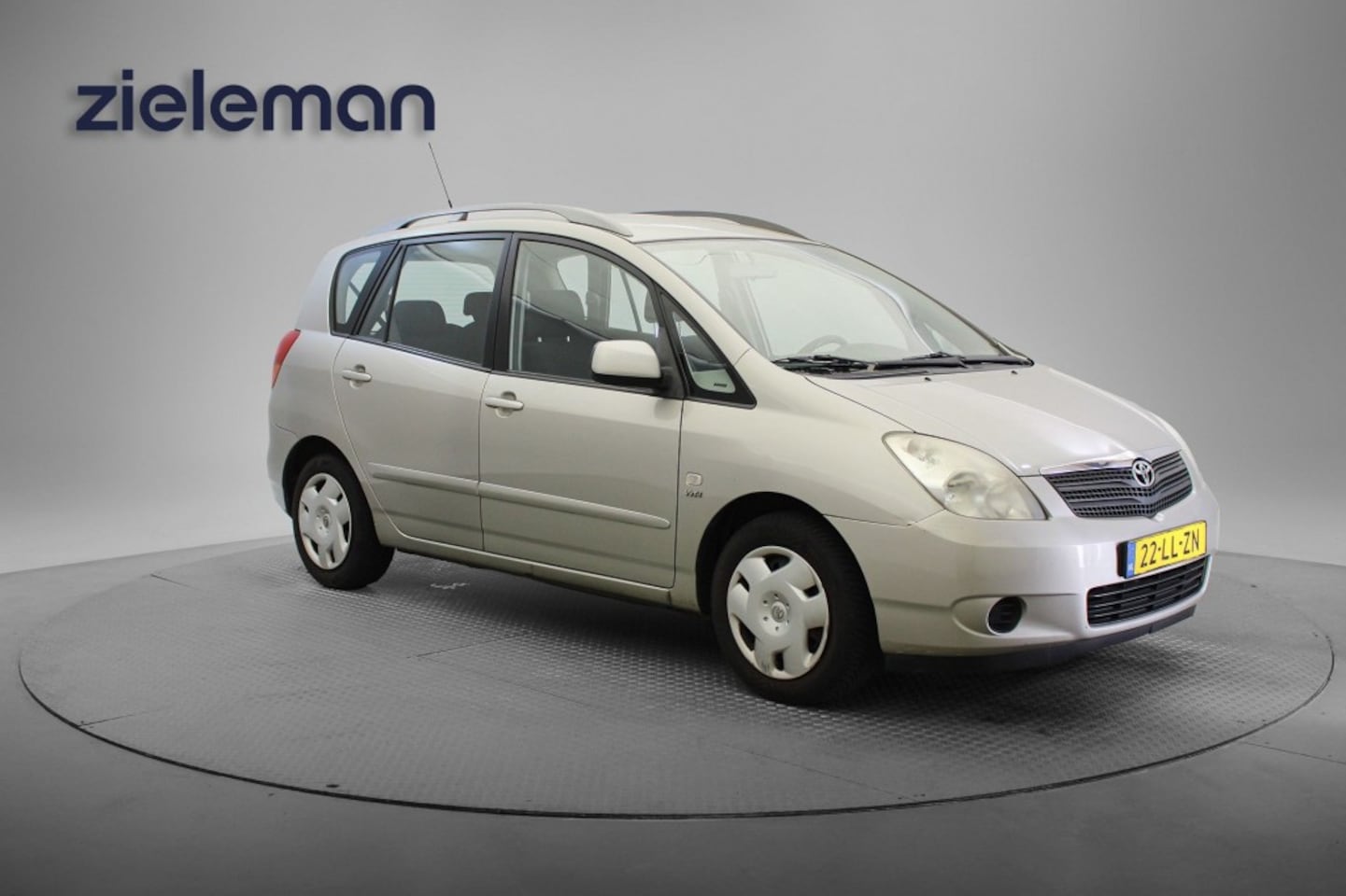 Toyota Corolla Verso - 1.6 VVT-i Linea Terra - Airco, Trekhaak - AutoWereld.nl