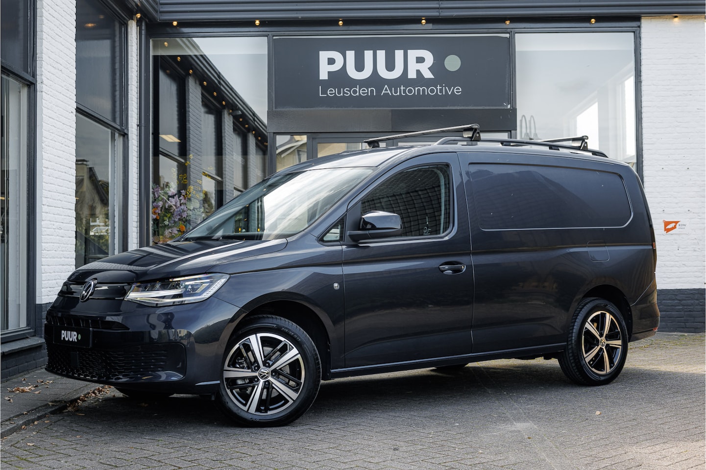 Volkswagen Caddy Cargo Maxi - 2.0 TDI DSG Automaat 75 Edition Leder - Camera - Trekhaak - Orig. NL - BTW - AutoWereld.nl