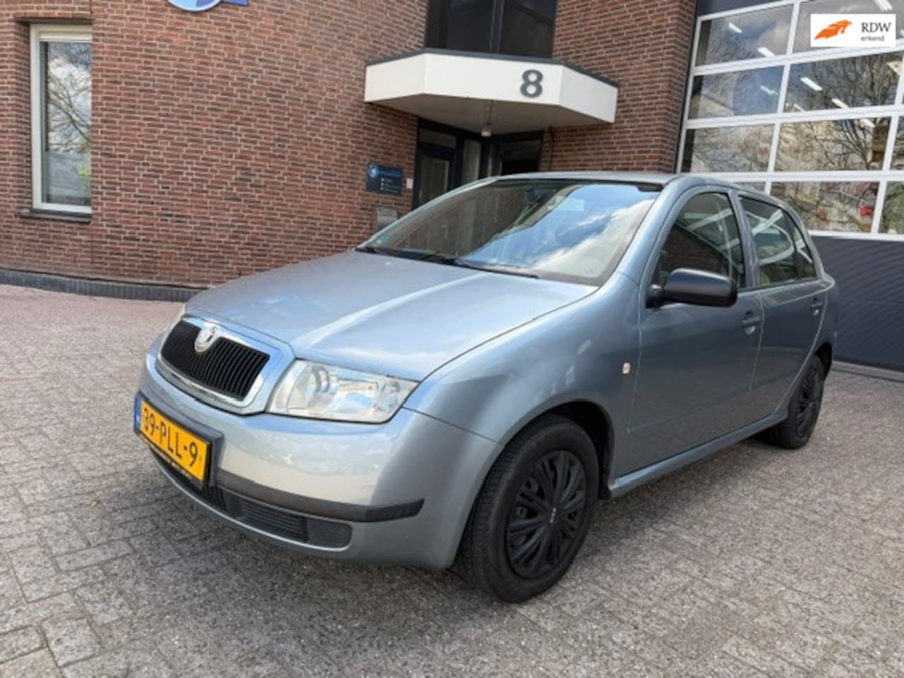 Skoda Fabia - 1.4 Classic / bj.2002 / kleur: grijs / 5 deurs / airco /trekhaak / stereo / zuinig / APK 0 - AutoWereld.nl