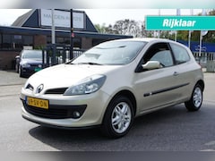 Renault Clio - 1.2-16V TEAM SPIRIT AIRCO/LMV NIEUWE APK KEURIGE STAAT