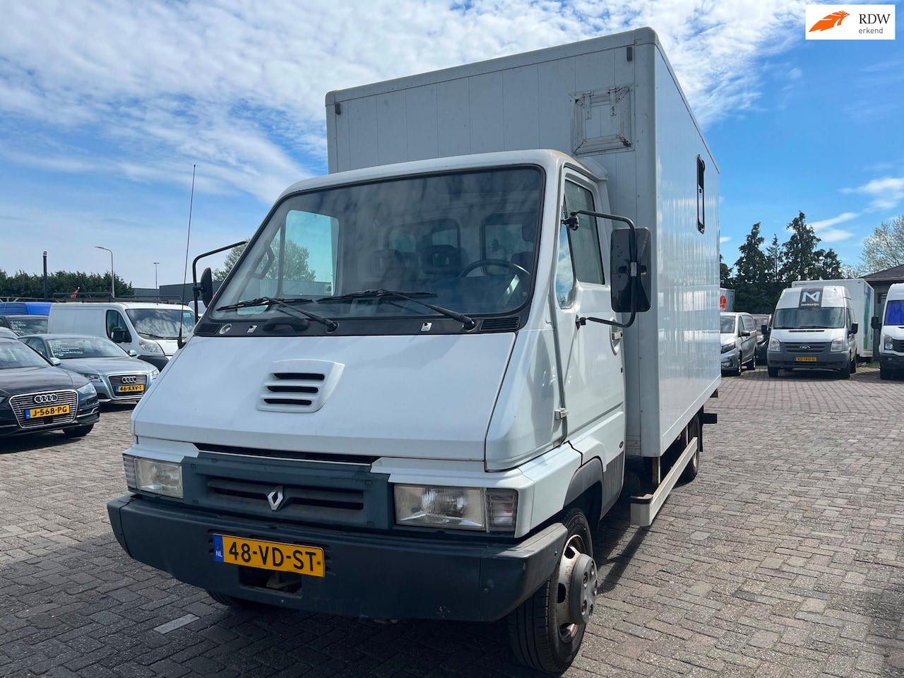 Renault Messenger B - Trucks B 120-35 D lang - Schade - AutoWereld.nl