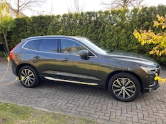 Volvo XC60 - 2.0 B5 Inscription Zonder schade. Geen importauto. Zo goed als nieuw, met veel opties.