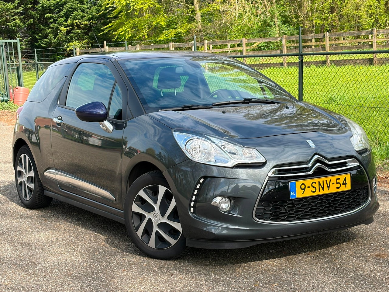 Citroën DS3 - 1.2 VTi So Chic /Navi/Airco/ - AutoWereld.nl