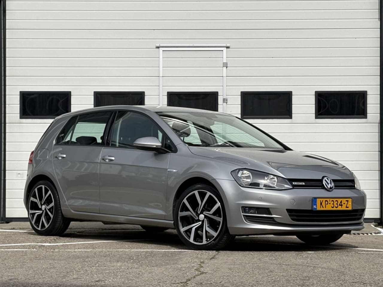 Volkswagen Golf - 1.0 TSI Comfortline Navi | Climate | Apple Carplay | Trekhaak - AutoWereld.nl