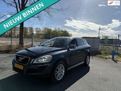 Volvo XC60 - 2.0 D3 Summum RIJDT EN SCHAKELT TOP