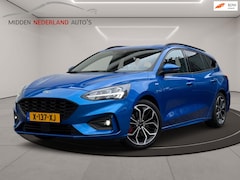 Ford Focus Wagon - 1.5 EcoBoost Vignale * ST-LINE * AUTOMAAT * TREKHAAK * STOEL & STUUR VERWARMING