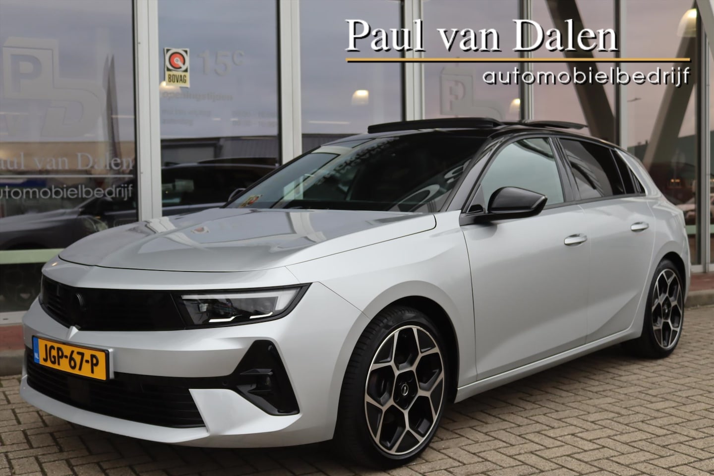 Opel Astra - 1.2T 130PK AUTOMAAT(8) ULTIMATE Panodak | Navi | Adapt.Cruise | AGR-Stoelen | Stoel/stuurv - AutoWereld.nl
