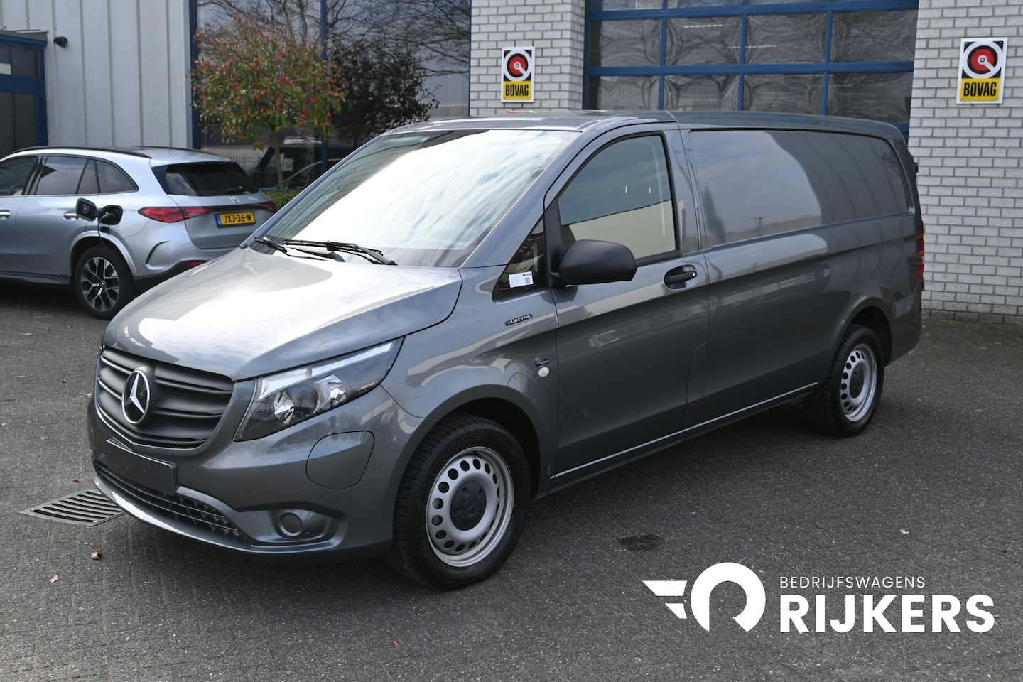 Mercedes-Benz eVito - 112 L2 66 kWh Snellader, Distronic, Navigatie met camera - AutoWereld.nl