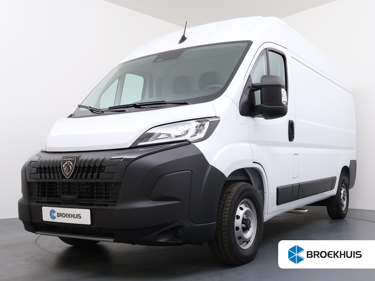 Peugeot Boxer - 2.2 BlueHDi 140pk L2H2 3.5t | NIEUW BPM VRIJ! | CAMERA | STOELVERW | PDC - AutoWereld.nl