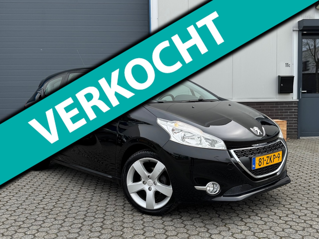 Peugeot 208 - 1.2 VTi Envy | Climate | Navi | Parkeersensor | Inklap spiegels - AutoWereld.nl