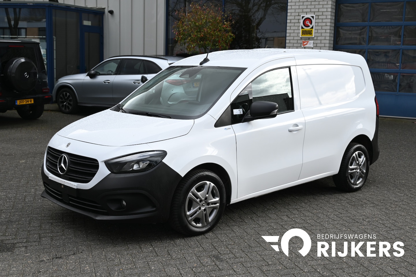 Mercedes-Benz Citan - 110 CDI L1 Pro 3 Zitplaatsen, LED, Camera - AutoWereld.nl