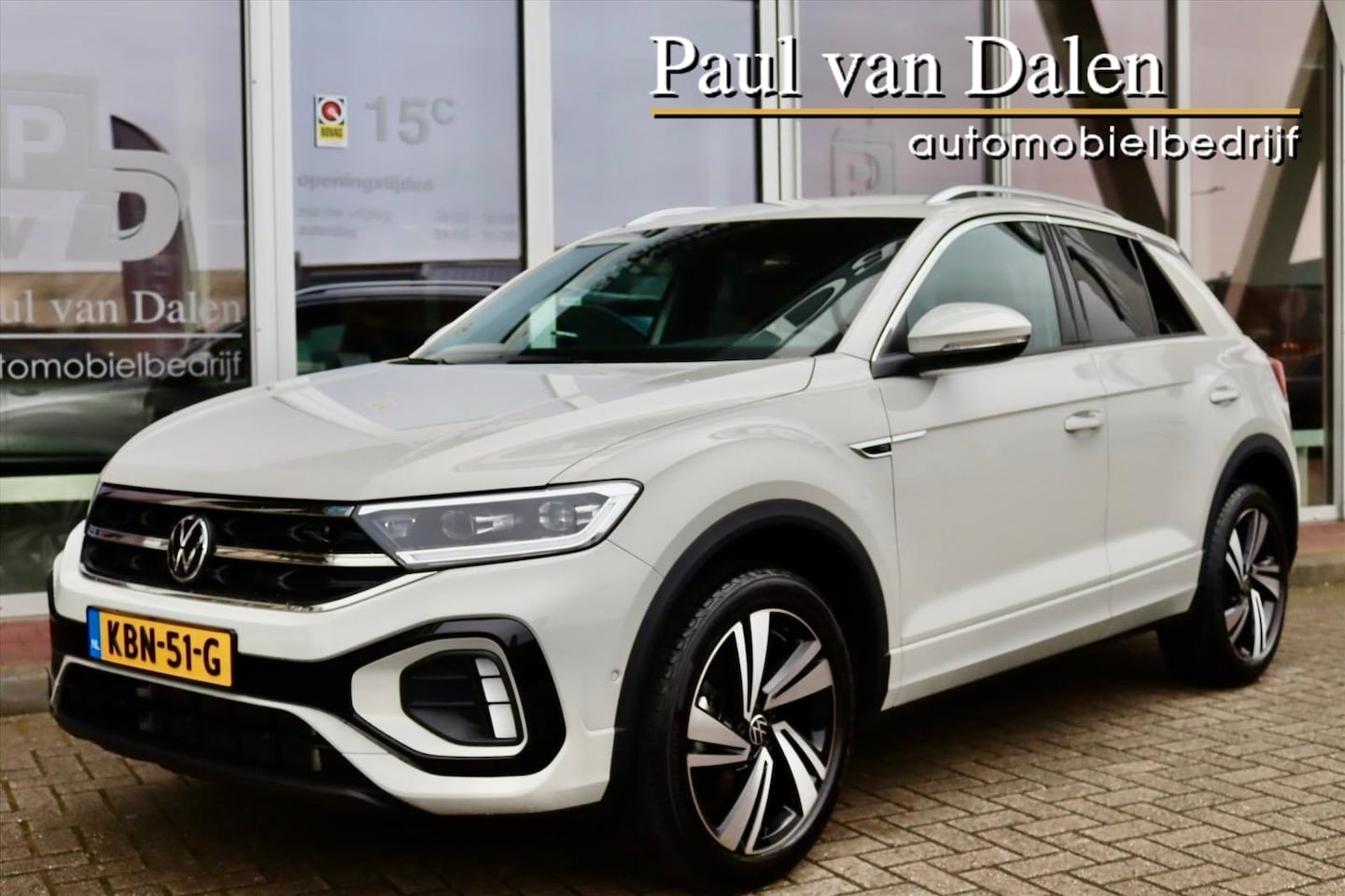 Volkswagen T-Roc - 1.5TSI 150PK AUTOMAAT R-LINE Navi Carplay | Adapt.Cruise | Electr.Klep | Camera | Keyless - AutoWereld.nl