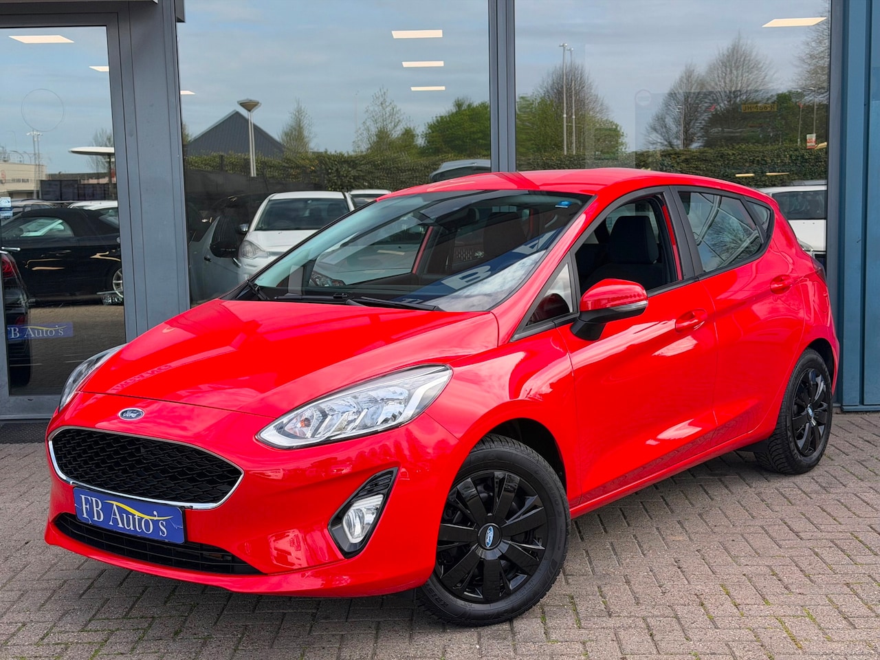 Ford Fiesta - 1.1 Trend Airco Cruise Carplay Stoel-Verwarming - AutoWereld.nl
