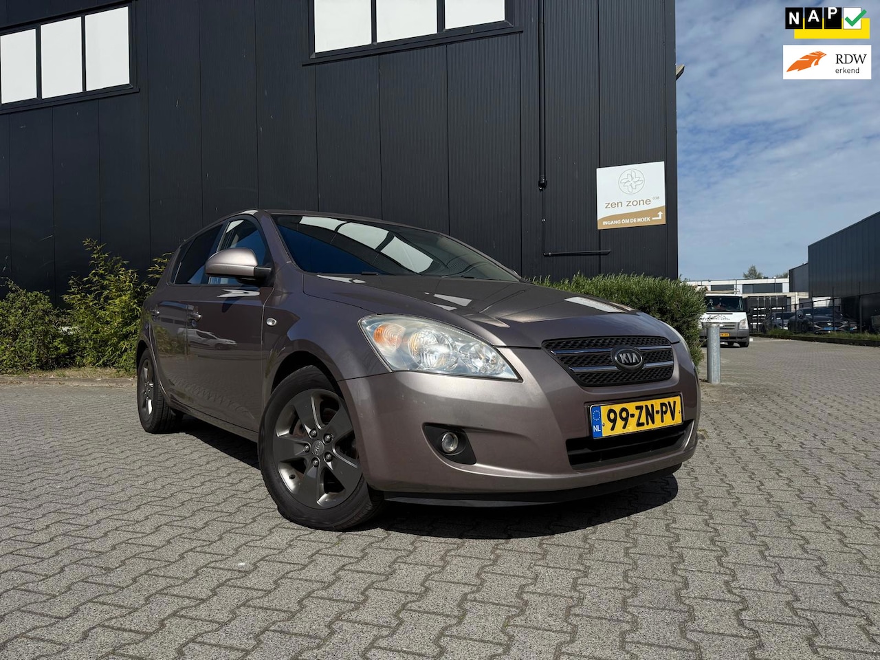 Kia Cee'd - 2.0 X-ecutive 2.0 X-ecutive - AutoWereld.nl