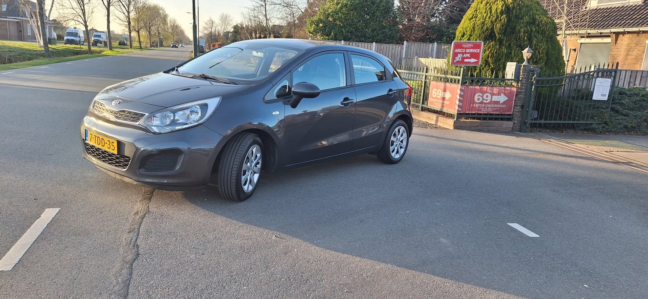 Kia Rio - 1.2 CVVT Comfort Pack 1.2 CVVT Comfort Pack - AutoWereld.nl