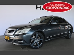 Mercedes-Benz E-klasse - 500 Elegance V8 Automaat Clima Panoramadak Trekhaak PDC Stoelverwarming Cruise control Goe