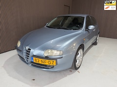 Alfa Romeo 147 - 1.6 T.Spark Edizione Limitata LEER CLIMA Nieuwe apk