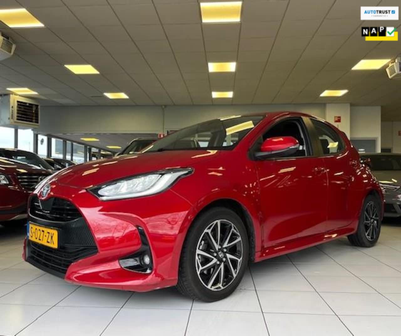 Toyota Yaris - 1.5 Hybrid Dynamic/Camera/NAP/Automaat/Adaptive cruise control/LED/2e Eigenaar - AutoWereld.nl