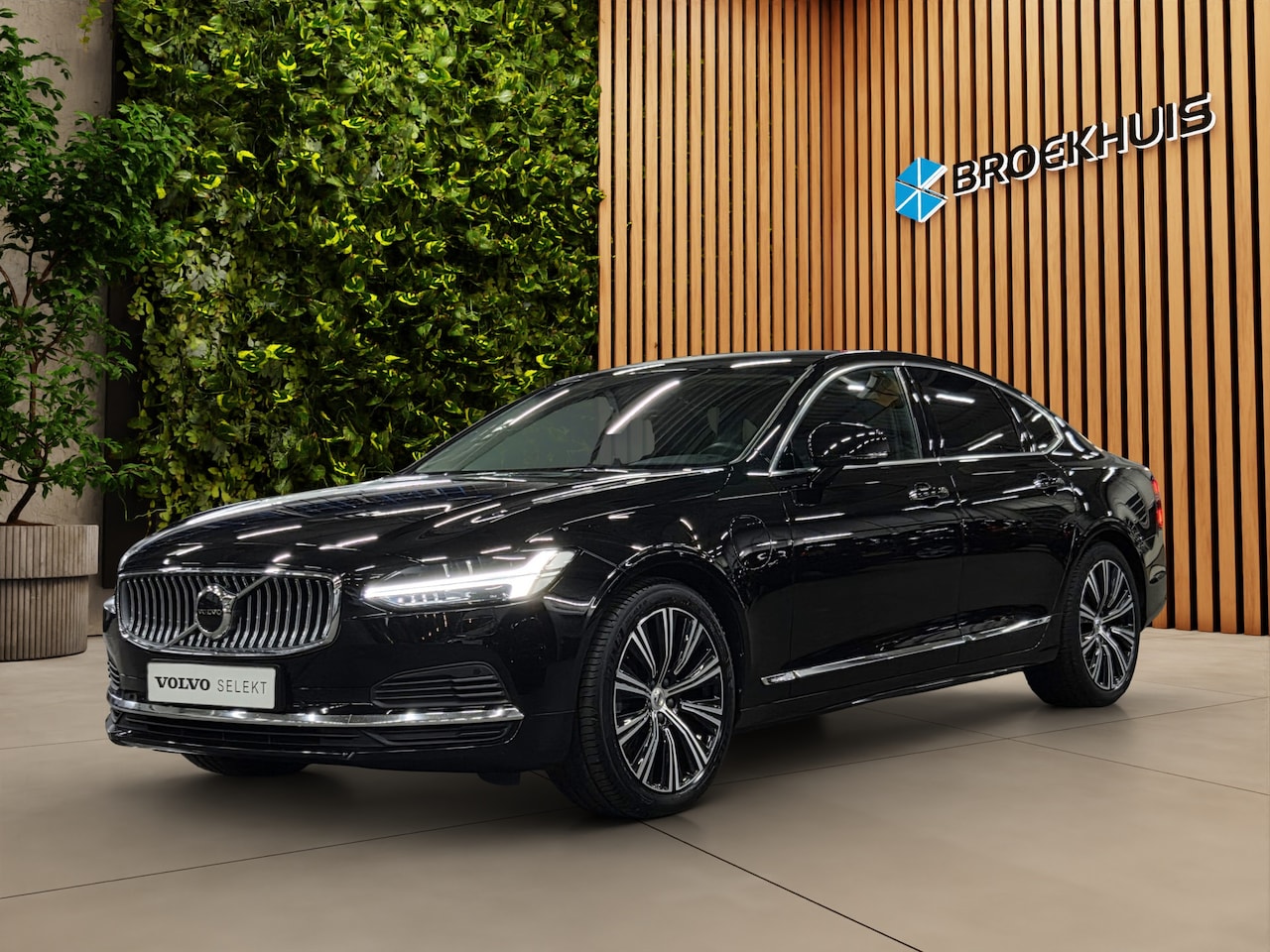 Volvo S90 - 2.0 T8 AWD Inscription | Trekhaak | Camera | Harman/Kardon | Pilot Assist | Memory - AutoWereld.nl