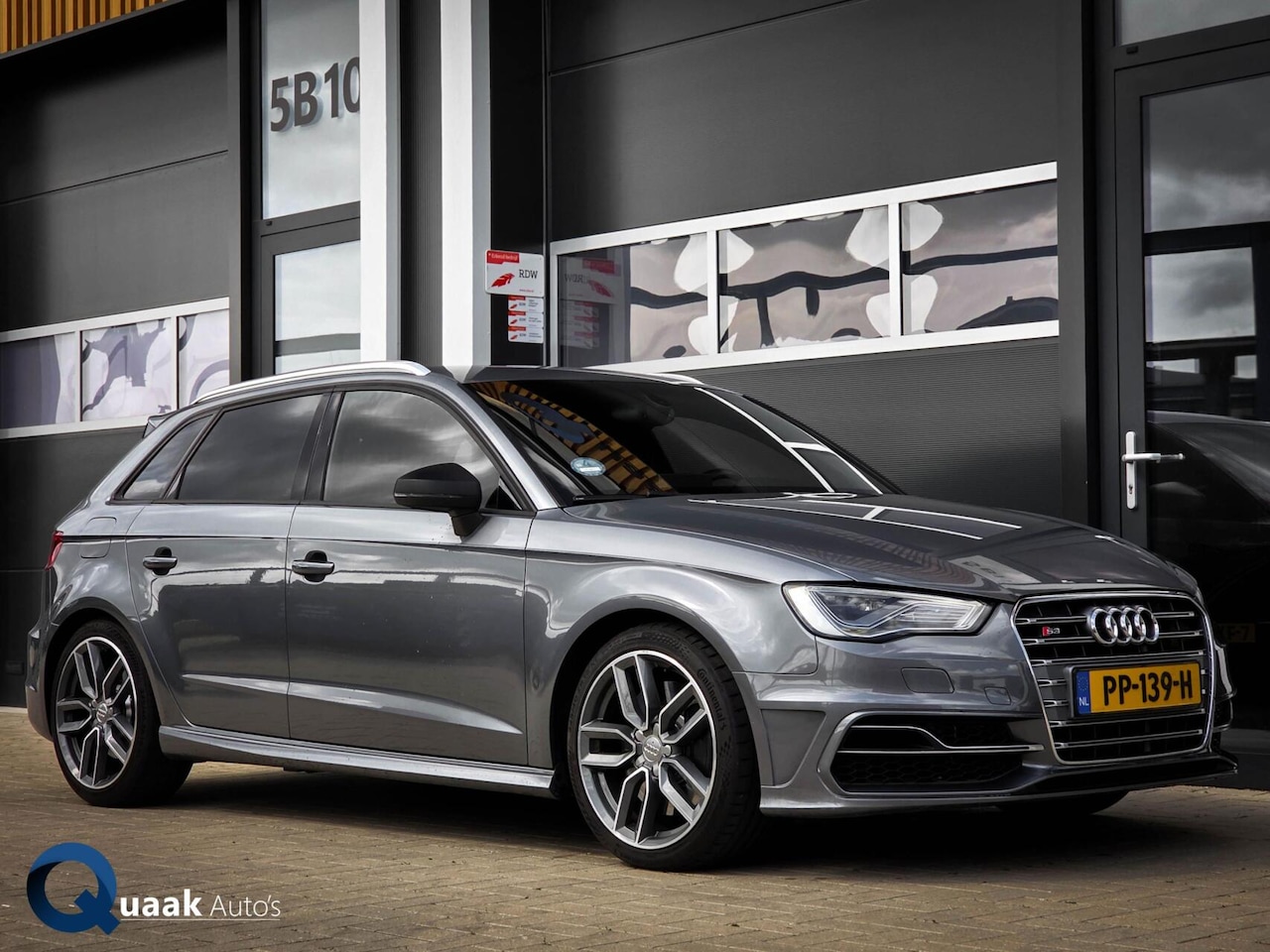 Audi S3 - 2.0 TFSI Quattro 350PK | LED | CARPLAY | NW. KETTING | TREKHAAK | MAGNETIC RIDE - AutoWereld.nl
