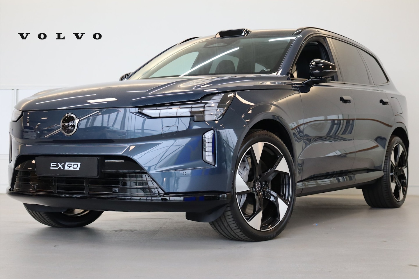 Volvo EX90 - Twin Motor 408PK Ultra 111kWh 22'' | Luchtvering | Soft Close | Getint Glas | Pilot Assist - AutoWereld.nl