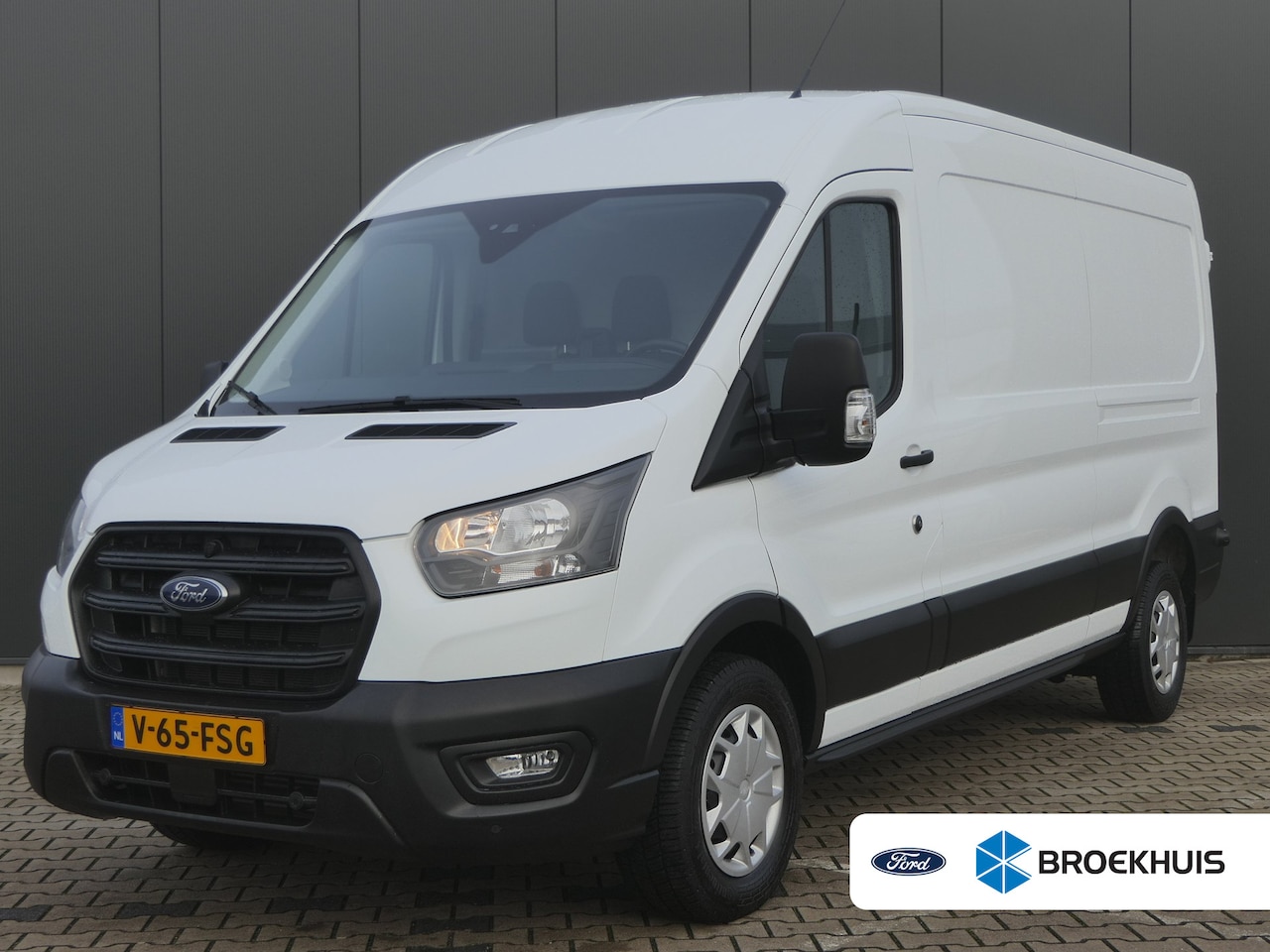 Ford Transit - 350 2.0 TDCI L3H2 Trend | Navigatie | Trekhaak | Elektrische Stoel | Stoelverwarming | Bij - AutoWereld.nl