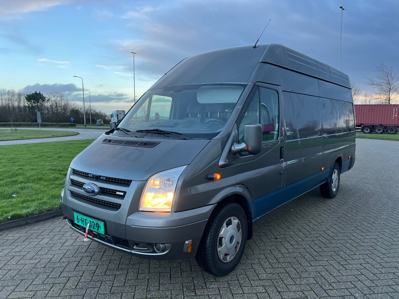 Ford Transit - 350L 2.4 TDCI EF HD Jumbo 350L 2.4 TDCI EF HD Jumbo - AutoWereld.nl