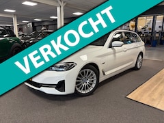 BMW 5-serie Touring - 520e Business Edition Plus / leder /camera / panorama-dak / head-up