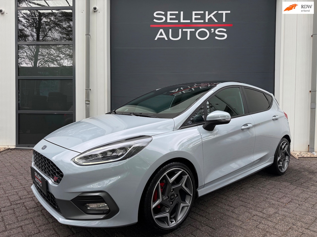 Ford Fiesta - 1.5 EcoBoost ST-3 Performance 200 Pk Pano/Launch Control/Recaro/Full Led/B&O/ACC/Sperdiffe - AutoWereld.nl