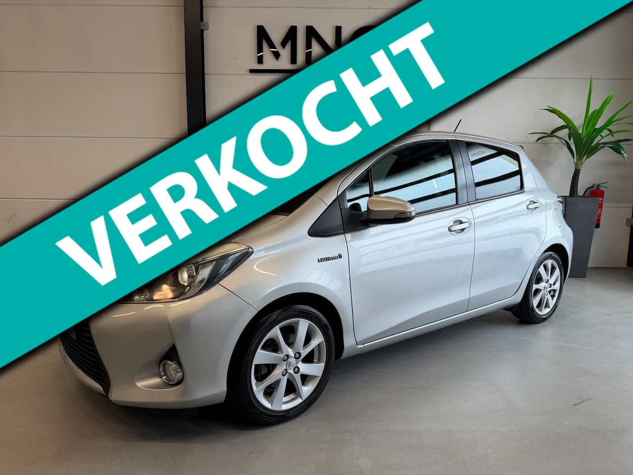Toyota Yaris - 1.5 Full Hybrid Dynamic|PANO|KEYLESS|CAMERA|CRUIS - AutoWereld.nl