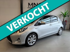 Toyota Yaris - 1.5 Full Hybrid Dynamic|PANO|KEYLESS|CAMERA|CRUIS