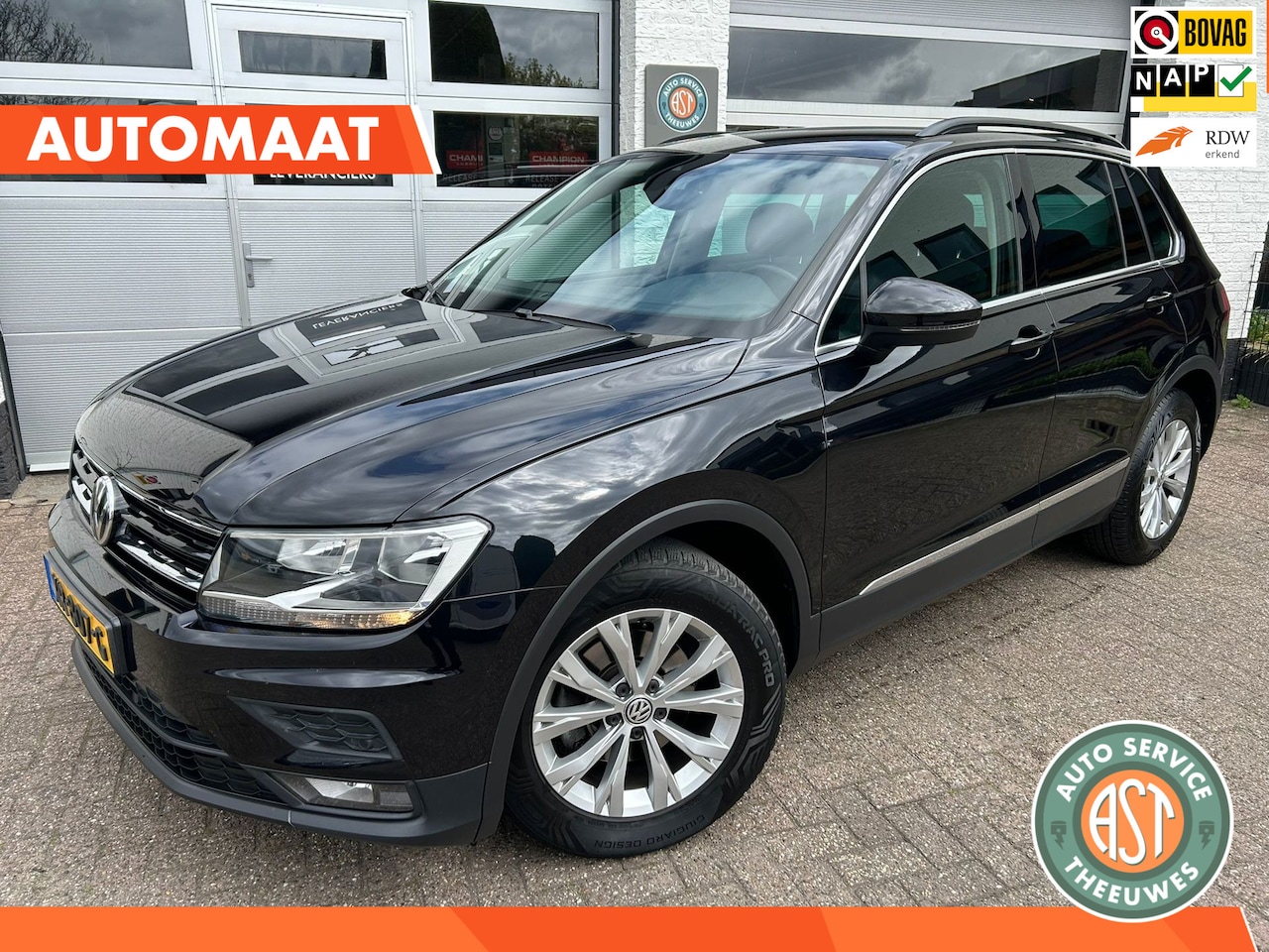 Volkswagen Tiguan - 1.5 TSI ACT Comfortline AUTOMAAT|NAVI|PDC|CARPLAY - AutoWereld.nl