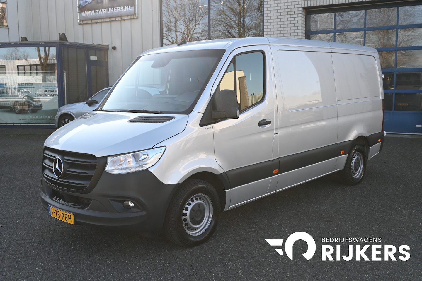 Mercedes-Benz Sprinter - 315 CDI L2H1 RWD 3500 kg trekhaak, Geveerde stoel, MBUX 10.25, Werkplaats inrichting - AutoWereld.nl