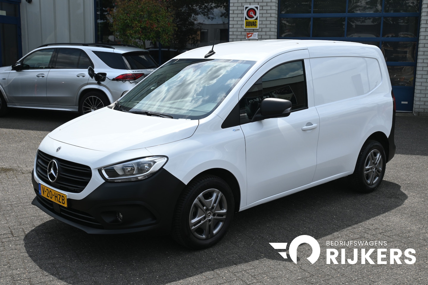 Mercedes-Benz Citan - 110 CDI L1 Pro 3 Zitplaatsen, MBUX, Stoelverwarming - AutoWereld.nl