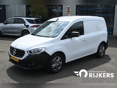 Mercedes-Benz Citan - 110 CDI L1 Pro 3 Zitplaatsen, MBUX, Stoelverwarming